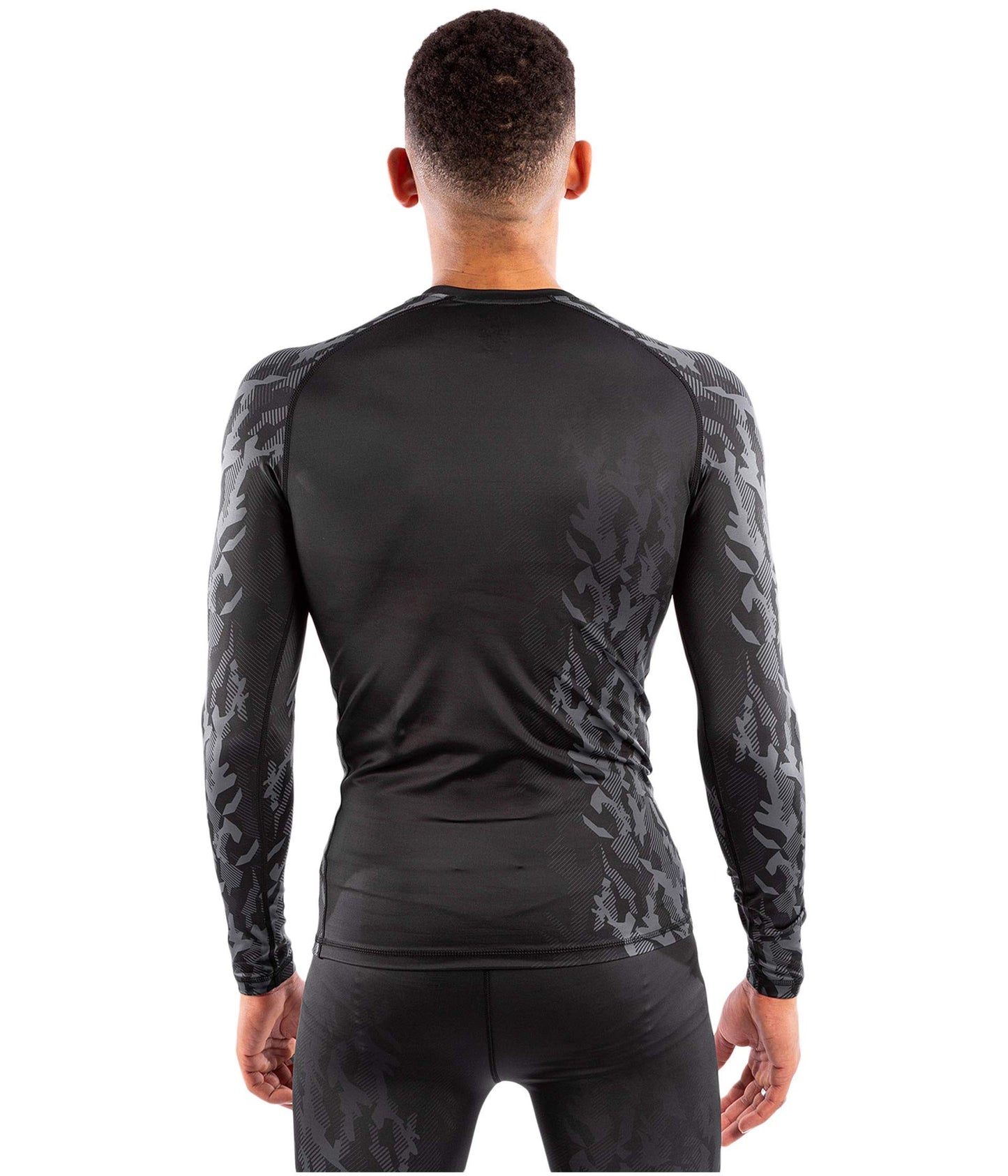 Venum Men's Standard Long Sleeve Rashguard - Black