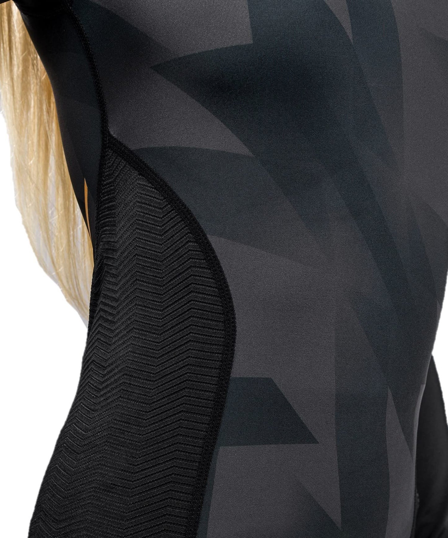 Venum Women's Standard Razor Long Sleeve Rashguard - Black/Gold